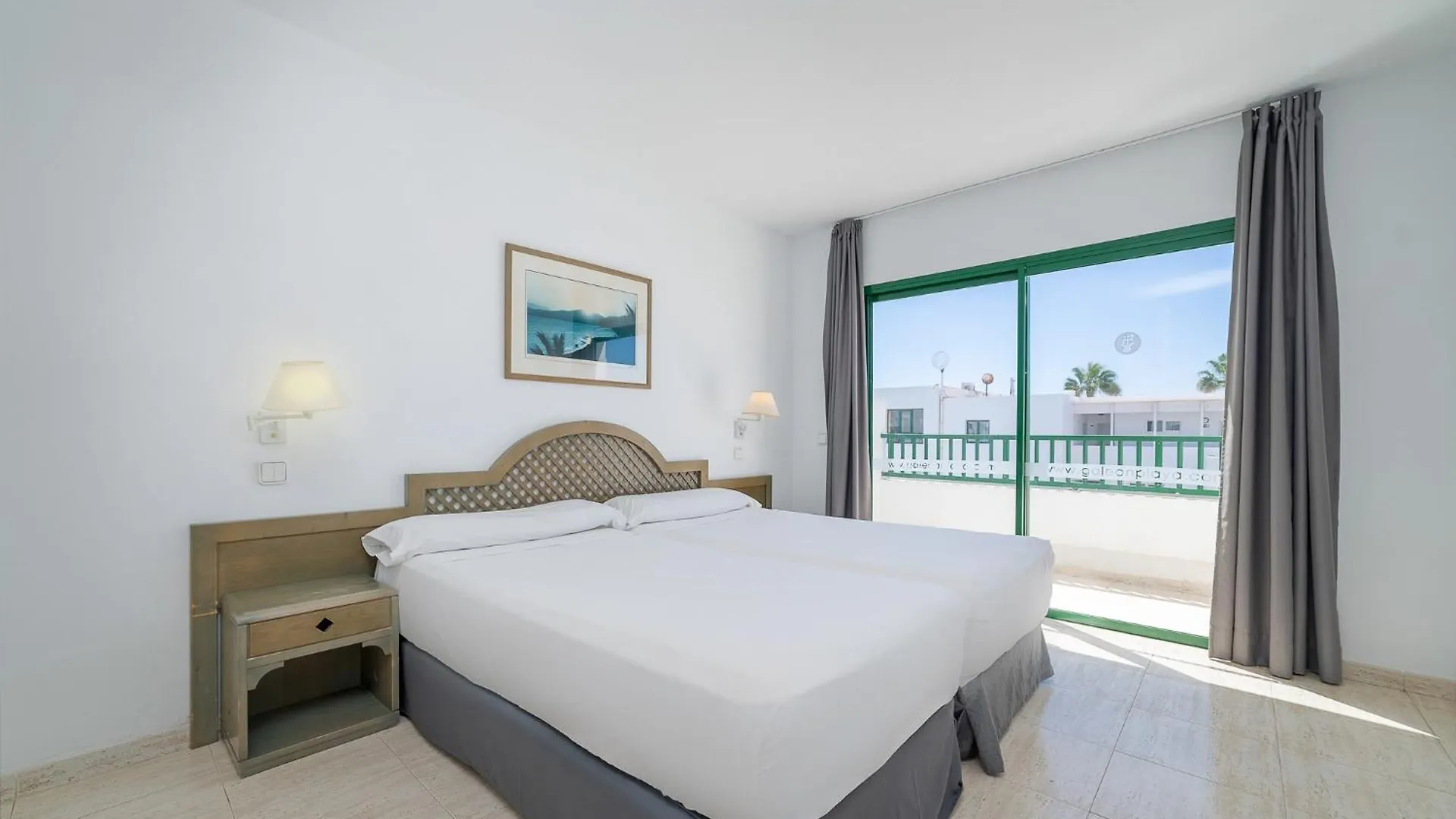 Apartamentos Galeon Playa Costa Teguise Aparthotel