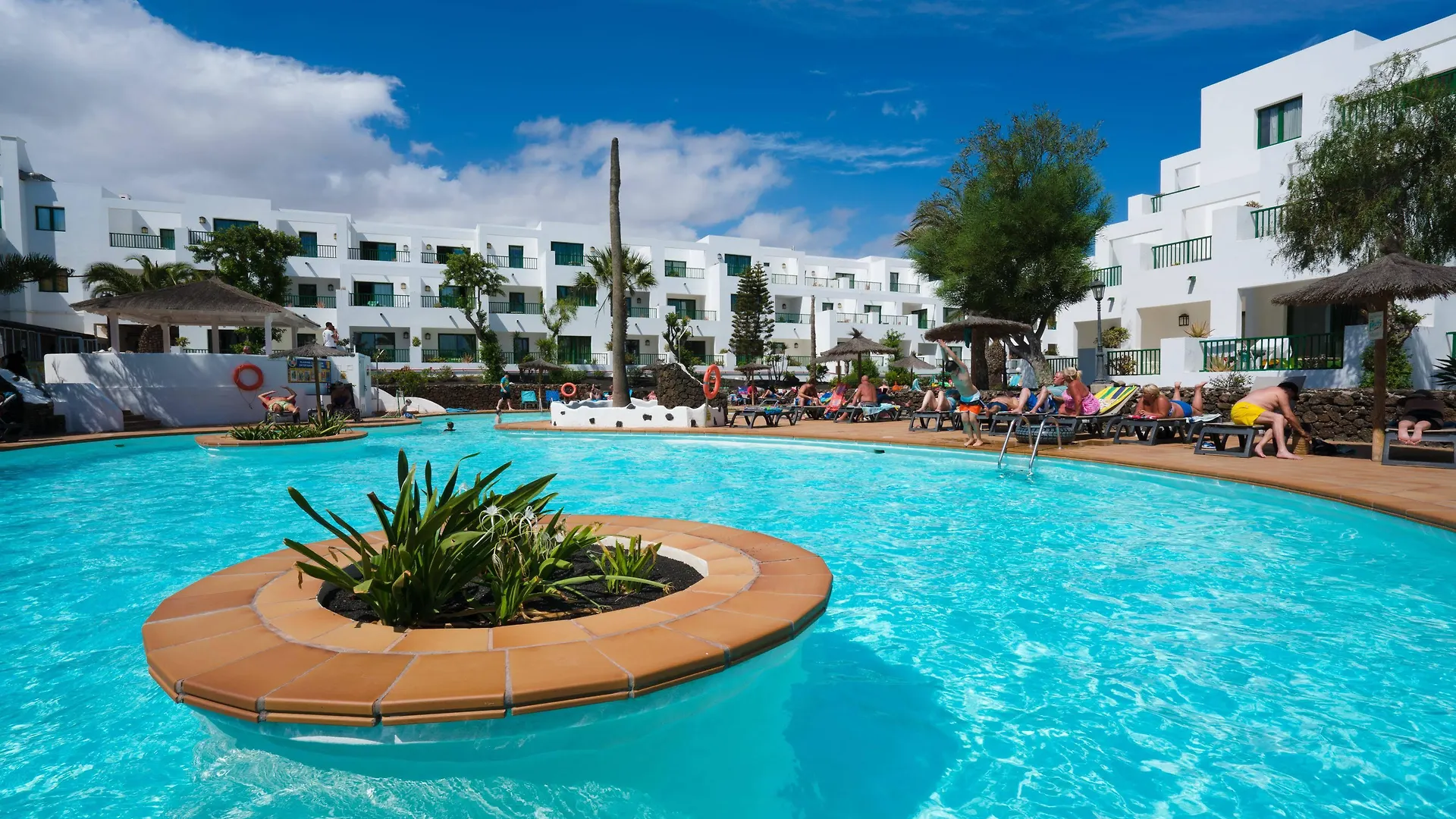 Apartamentos Galeon Playa Costa Teguise Aparthotel